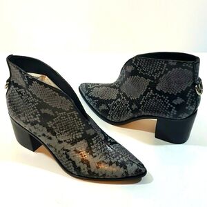 Kaanas~Woman Size 6M~Grey Snake Booties Bellone Open Front Shoes NEW